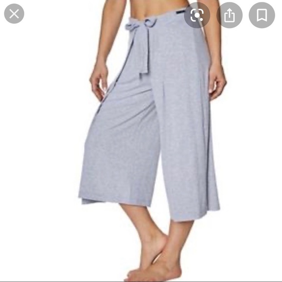 BetsyJohnson🦩Performance loungewear wide-leg pant - Picture 2 of 9